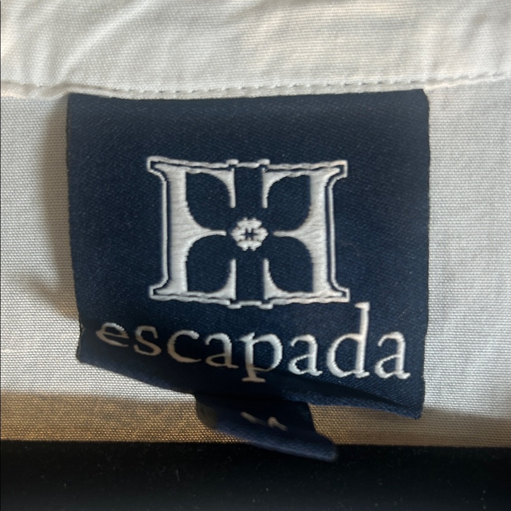Escapada White Tunic with Maroon Embroidery - Picture 2 of 6